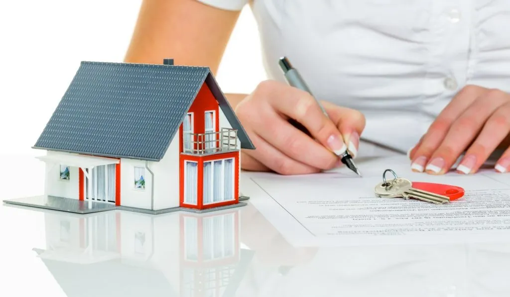 Divórcio e Imóvel Financiado: O que Acontece com o Bem?